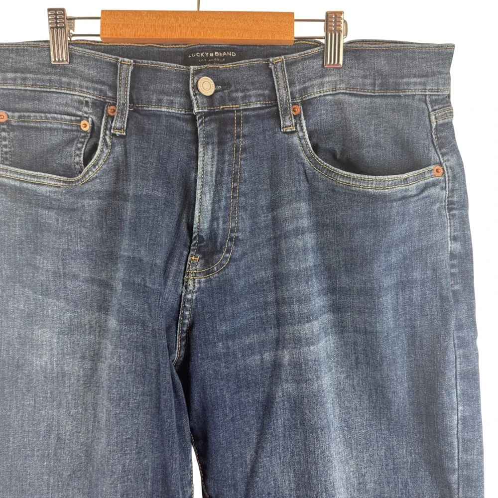 Lucky Brand 221 Straight Jeans Mens 36x32 Blue Medium Wash Stretch 7MCC001